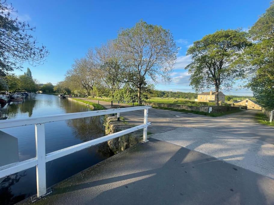 Farsley Cottage Экстерьер фото